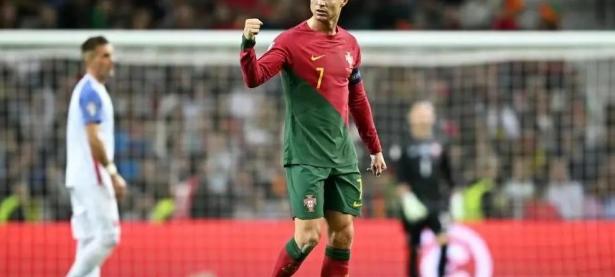 米兰体育网址-包含欧洲杯预选赛收官，各队为争夺冠军进行激烈角逐的词条