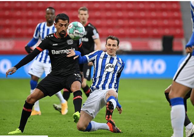 柏林赫塔队员在训练中全力备战下一场比赛的简单介绍 柏林赫塔队员在训练中全力备战下一场比赛的简单介绍