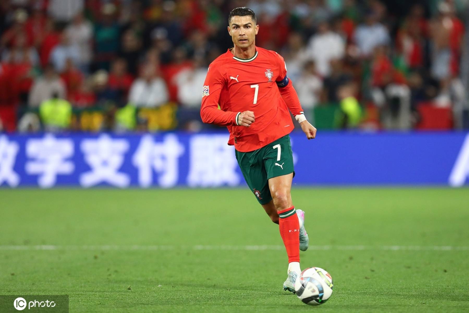 葡萄牙迎来瑞典挑战,C罗领军出征 葡萄牙迎来瑞典挑战,C罗领军出征