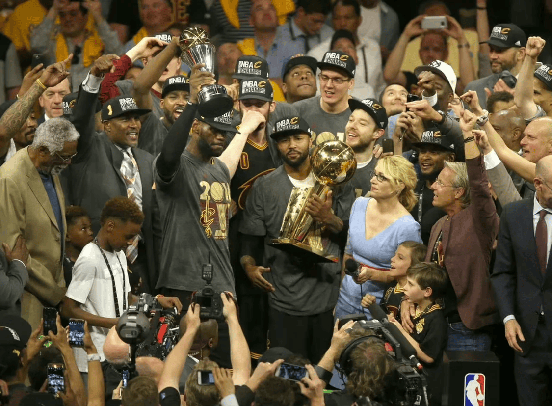 凯尔特人胜出NBA东部季后赛,将与湖人争夺总冠军 凯尔特人胜出NBA东部季后赛,将与湖人争夺总冠军