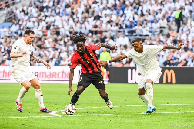 包含克罗地亚队在对阵苏格兰队的比赛中取得胜利,提前晋级的词条 包含克罗地亚队在对阵苏格兰队的比赛中取得胜利,提前晋级的词条