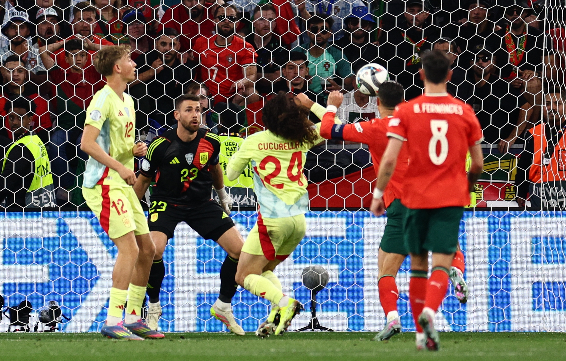 葡萄牙队不敌塞尔维亚,丢掉关键分 葡萄牙队不敌塞尔维亚,丢掉关键分