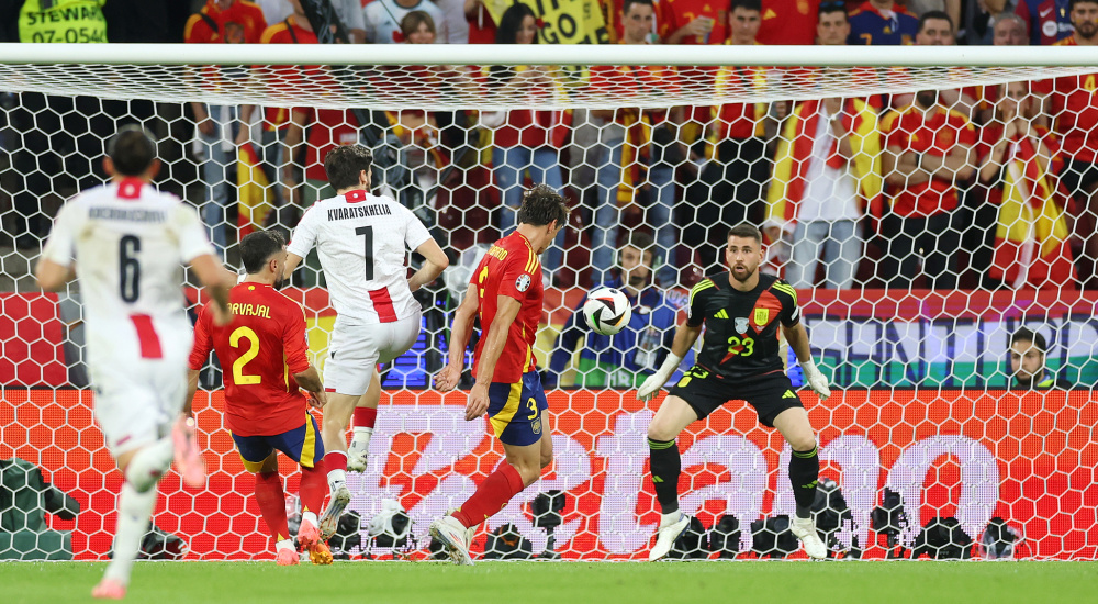 西班牙队伍连胜，成功跻身前三