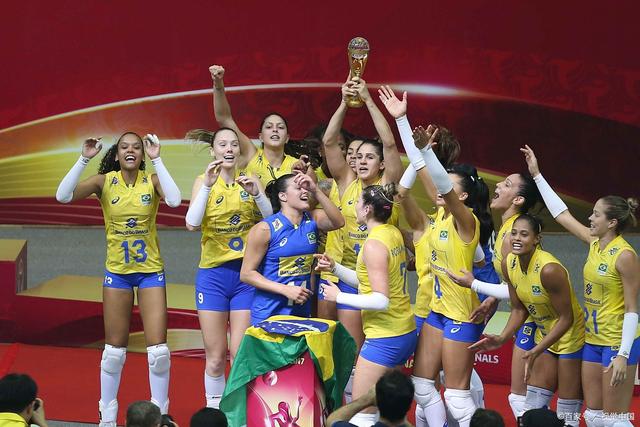 巴西代表团在排球比赛中取得胜利 巴西代表团在排球比赛中取得胜利